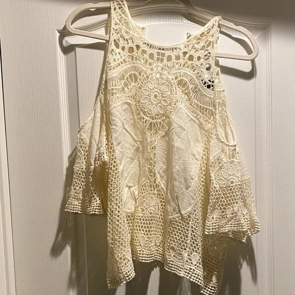 Hollister Ivory Crochet Blouse - Picture 1 of 4